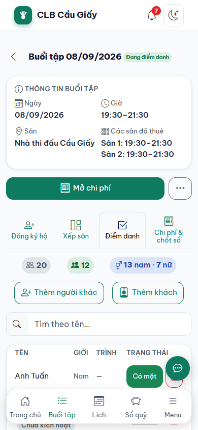 Màn hình điểm danh trên điện thoại với các chip đếm số người và nút thêm người